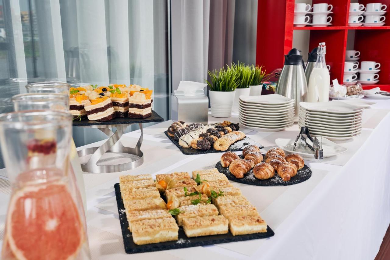 Green Park Hotel VNO Exterior foto